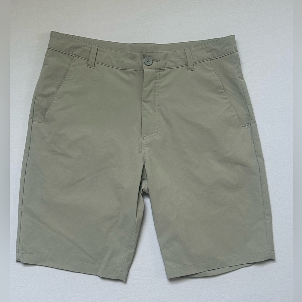 Oakley Men's Stone Gray Take Pro 3.0 Golf Flat Front Shorts Size 32 Regular Fit - Picture 3 of 10
